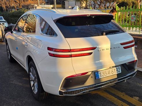 Genesis GV70 2.5T Gasoline AWD — пробег 800 км — фото 3 из 5