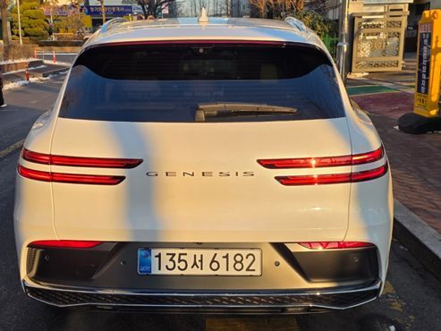 Genesis GV70 2.5T Gasoline AWD — пробег 800 км — фото 4 из 5