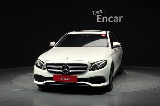 Mercedes-Benz E-Class E220d 4MATIC Avantgarde — пробег 86 783 км — фото 3 из 5