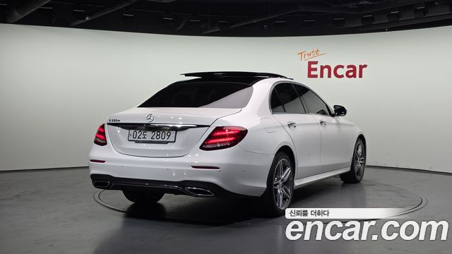 Mercedes-Benz E-Class из Кореи Encar