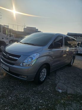 Hyundai Starex 11-Seater Wagon CVX Luxury — пробег 207 810 км — фото 3 из 5