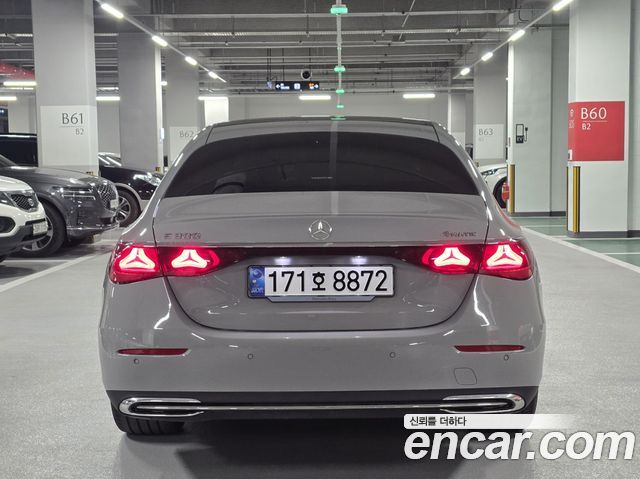 Mercedes-Benz E-Class E300 4MATIC Exclusive — пробег 16 000 км — фото 5 из 5