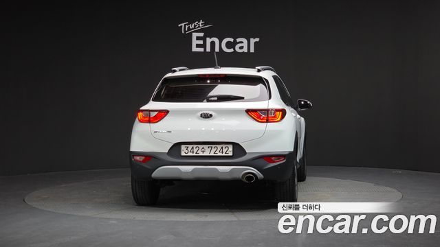 Kia Stonic Diesel 1.6 Prestige — пробег 65 046 км — фото 4 из 5