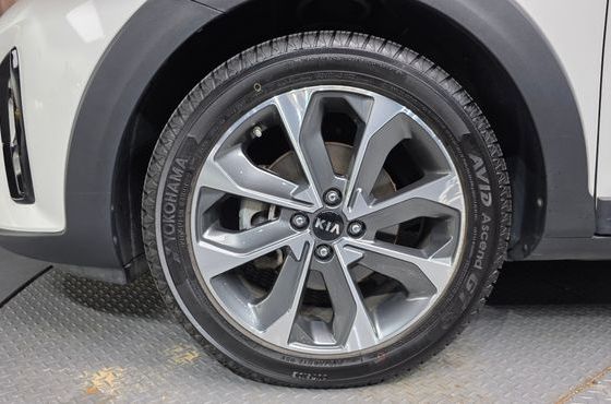 Kia Stonic Diesel 1.6 Prestige — пробег 65 046 км — фото 5 из 5