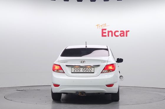 Hyundai Accent 1.4 VVT Modern — пробег 177 787 км — фото 4 из 5