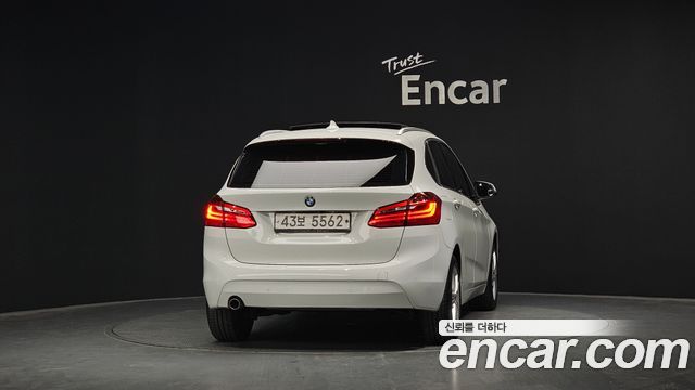 BMW 2-Series Luxury — пробег 62 086 км — фото 4 из 5