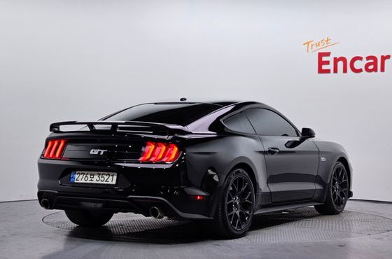 Ford Mustang Coupe — пробег 126 094 км — фото 2 из 5
