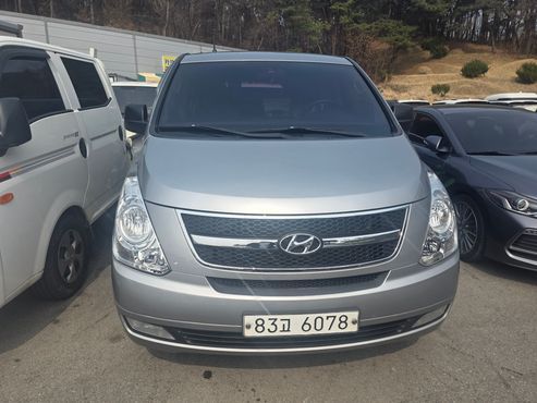 Hyundai Starex 5-Seater VAN CVX Luxury — пробег 73 000 км — фото 2 из 5