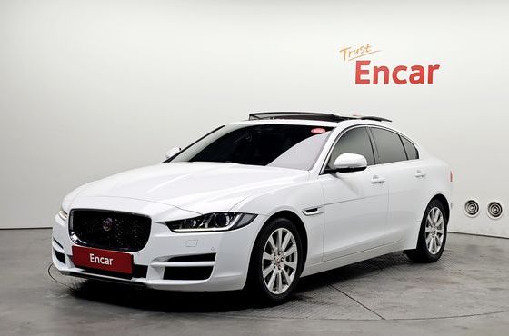 Jaguar XE 20t Prestige — пробег 86 706 км — фото 1 из 5