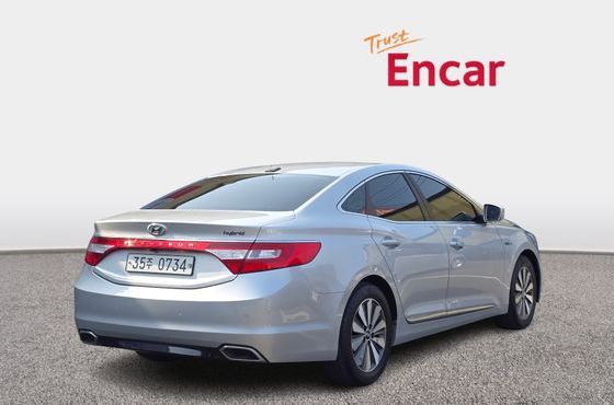 Hyundai Grandeur Premium Collection — пробег 218 078 км — фото 2 из 5