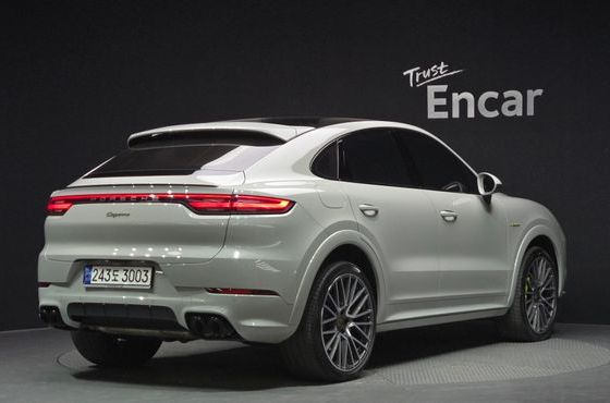 Porsche Cayenne 3.0 E-HYBRID COUPE PLATINUM EDITION — пробег 36 642 км — фото 2 из 5