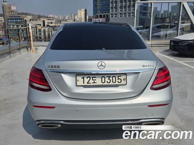 Mercedes-Benz E-Class из Кореи Encar