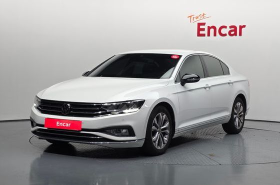 Volkswagen Passat 2.0 TDI Premium — пробег 68 798 км — фото 1 из 5