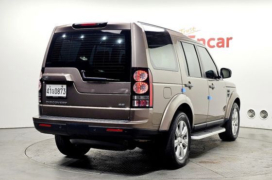 Land Rover Discovery 3.0 SDV6 SE — пробег 175 996 км — фото 2 из 5