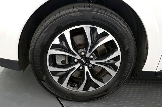 Kia Carnival 9-Seater Prestige — пробег 76 469 км — фото 5 из 5