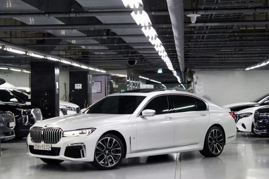 BMW 7-Series 740Li xDrive M Sport Package — пробег 75 000 км — фото 3 из 5