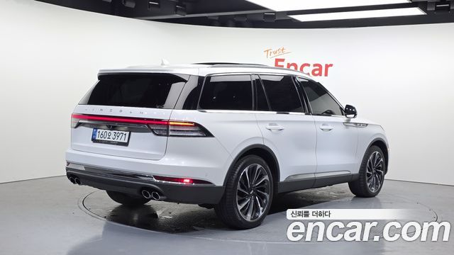 Lincoln Aviator 3.0 Reserve  AWD — пробег 77 776 км — фото 2 из 5
