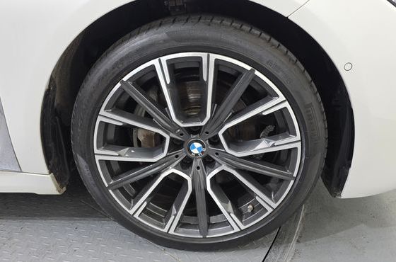 BMW 7-Series 740Li xDrive M Sport Package — пробег 71 309 км — фото 5 из 5