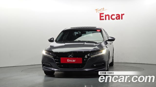 Honda Accord 2.0 Hybrid Touring — пробег 67 979 км — фото 3 из 5
