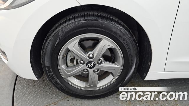 Hyundai AVANTE 1.6 GDI Smart — пробег 27 857 км — фото 5 из 5