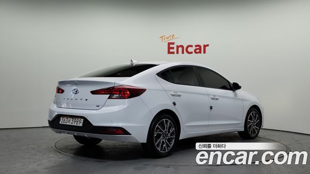 Hyundai AVANTE из Кореи Encar