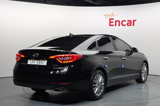 Hyundai Sonata 2.0 Smart — пробег 105 174 км — фото 2 из 5