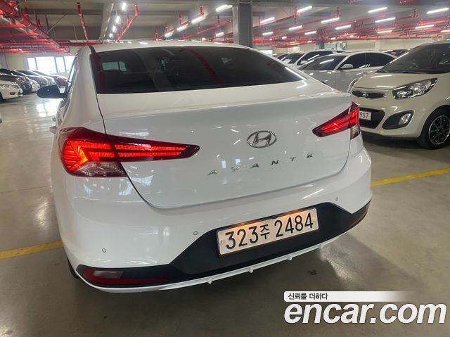 Hyundai AVANTE из Кореи Encar