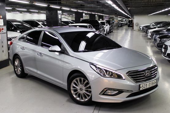 Hyundai Sonata 2.0 Care+ — пробег 122 000 км — фото 1 из 5