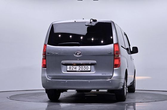 Hyundai Starex Van 5-Seater Modern — пробег 140 273 км — фото 4 из 5