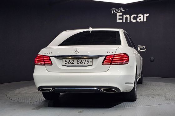 Mercedes-Benz E-Class E220 CDI Avantgarde — пробег 133 242 км — фото 4 из 5