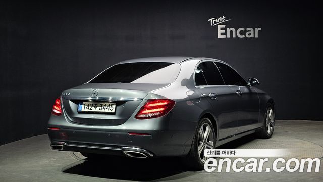 Mercedes-Benz E-Class из Кореи Encar