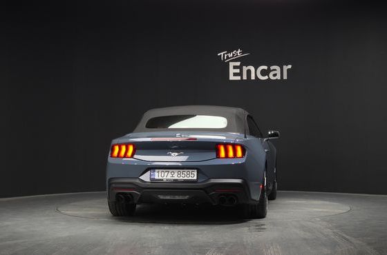 Ford Mustang 2.3 Ecoboost Premium Convertible — пробег 6 101 км — фото 4 из 5