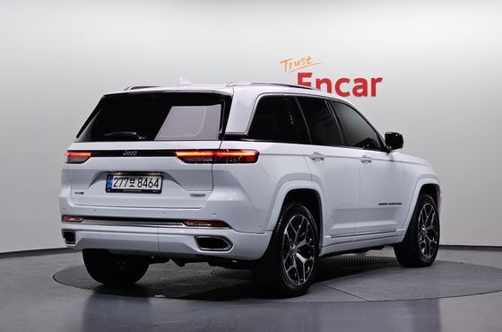 Jeep Cherokee 4xe Summit Reserve — пробег 35 036 км — фото 2 из 5