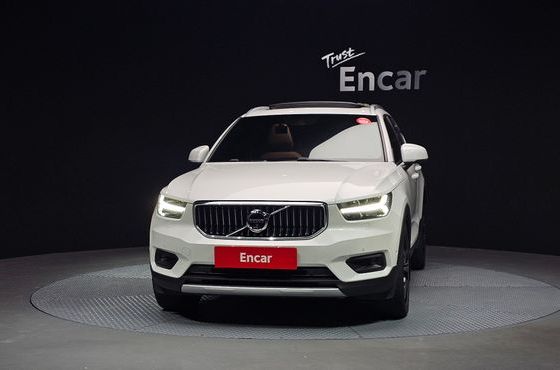 Volvo XC40 B4 Inscription — пробег 84 330 км — фото 3 из 5