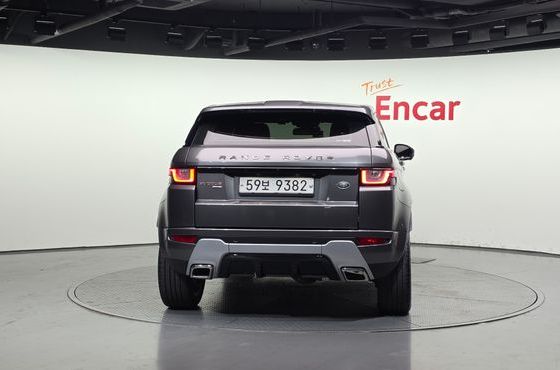 Land Rover Range Rover Evoque 2.0 TD4 HSE Dynamic — пробег 141 911 км — фото 4 из 5