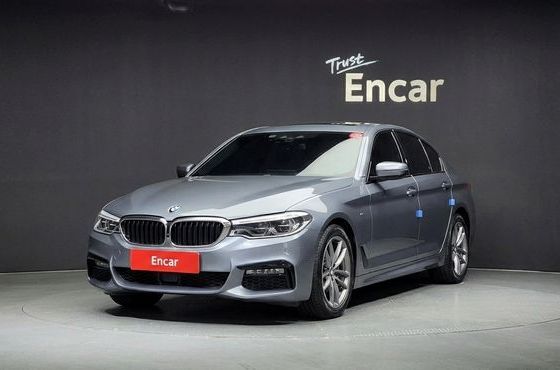 BMW 5-Series 520d xDrive M Sport Package Plus — пробег 61 381 км — фото 3 из 5