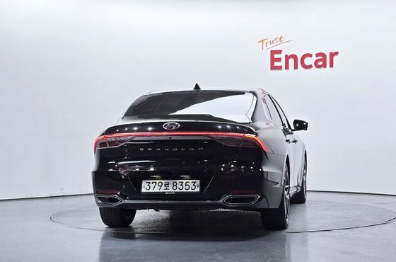 Hyundai Grandeur 2.5 Exclusice — пробег 137 506 км — фото 4 из 5