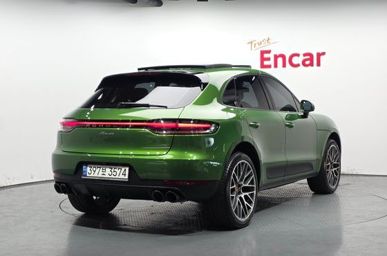 Porsche Macan 2.0 95B — пробег 30 957 км — фото 2 из 5