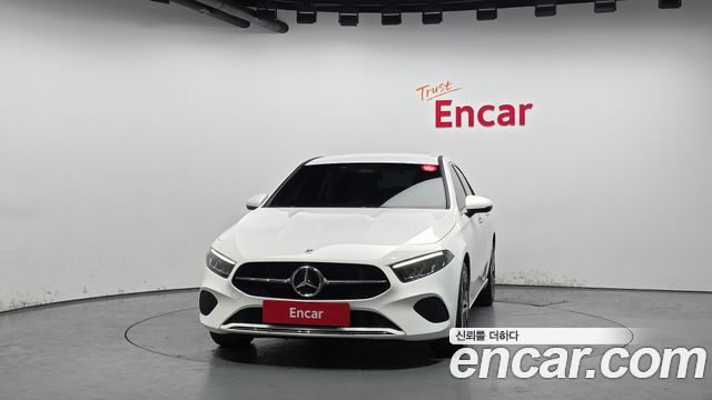 Mercedes-Benz A-Class A220 Sedan — пробег 10 015 км — фото 3 из 5
