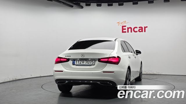 Mercedes-Benz A-Class A220 Sedan — пробег 10 015 км — фото 4 из 5
