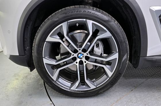 BMW X5 xDrive 40i xLine — пробег 16 620 км — фото 5 из 5