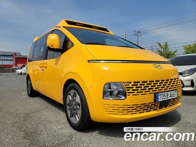 Hyundai Staria L3.5  Kinder Safety Car 15-Seater — пробег 39 347 км — фото 2 из 5