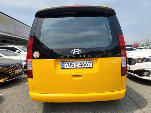 Hyundai Staria L3.5 Kinder Safety Car 15-Seater — пробег 39 347 км — фото 4 из 5