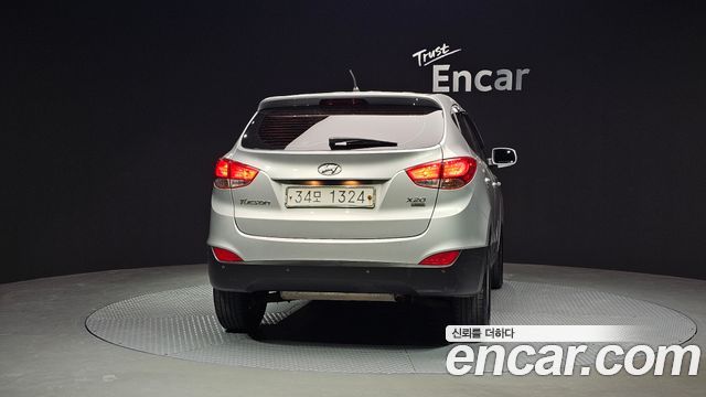 Hyundai Tucson Diesel 2WD X20 Deluxe — пробег 361 159 км — фото 4 из 5