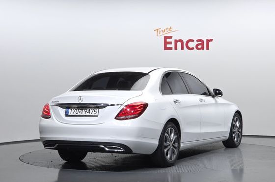 Mercedes-Benz C-Class C220 d Avantgarde — пробег 71 574 км — фото 2 из 5