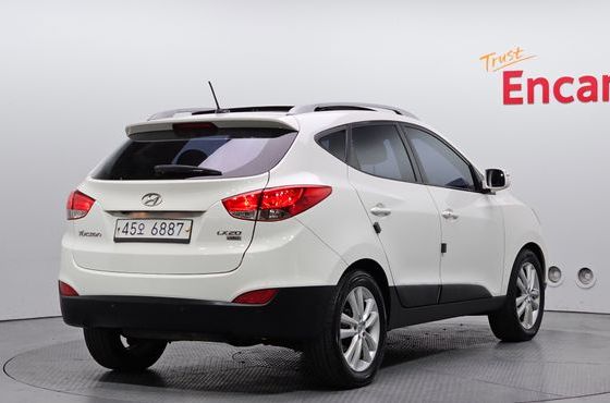 Hyundai Tucson Diesel 2WD LX20 Smart-Pack — пробег 270 943 км — фото 2 из 5