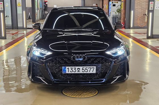 Audi RS3 2.5 TFSI Quattro Carbon Edition — пробег 282 км — фото 1 из 5