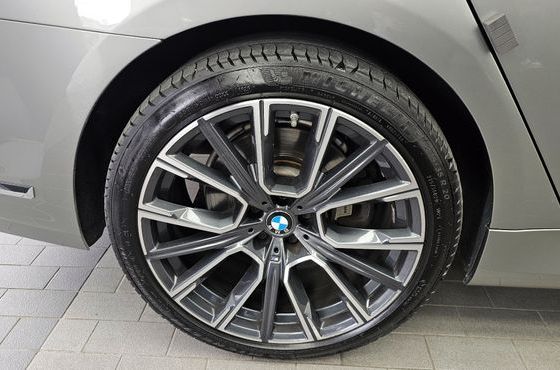 BMW 7-Series 730Ld xDrive M Sport — пробег 166 238 км — фото 5 из 5