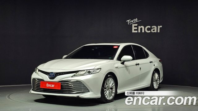 Toyota Camry 2.5 XLE Hybrid — пробег 88 288 км — фото 1 из 5
