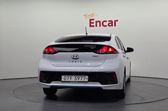 Hyundai Ioniq N — пробег 166 180 км — фото 4 из 5